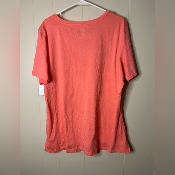 BUNDLE of XL Women’s Essentials Tees - Picture 13 of 13